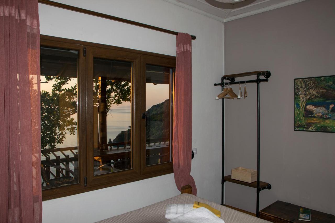 Balcony On The Rocks Villa Agioi Saranta Exterior photo